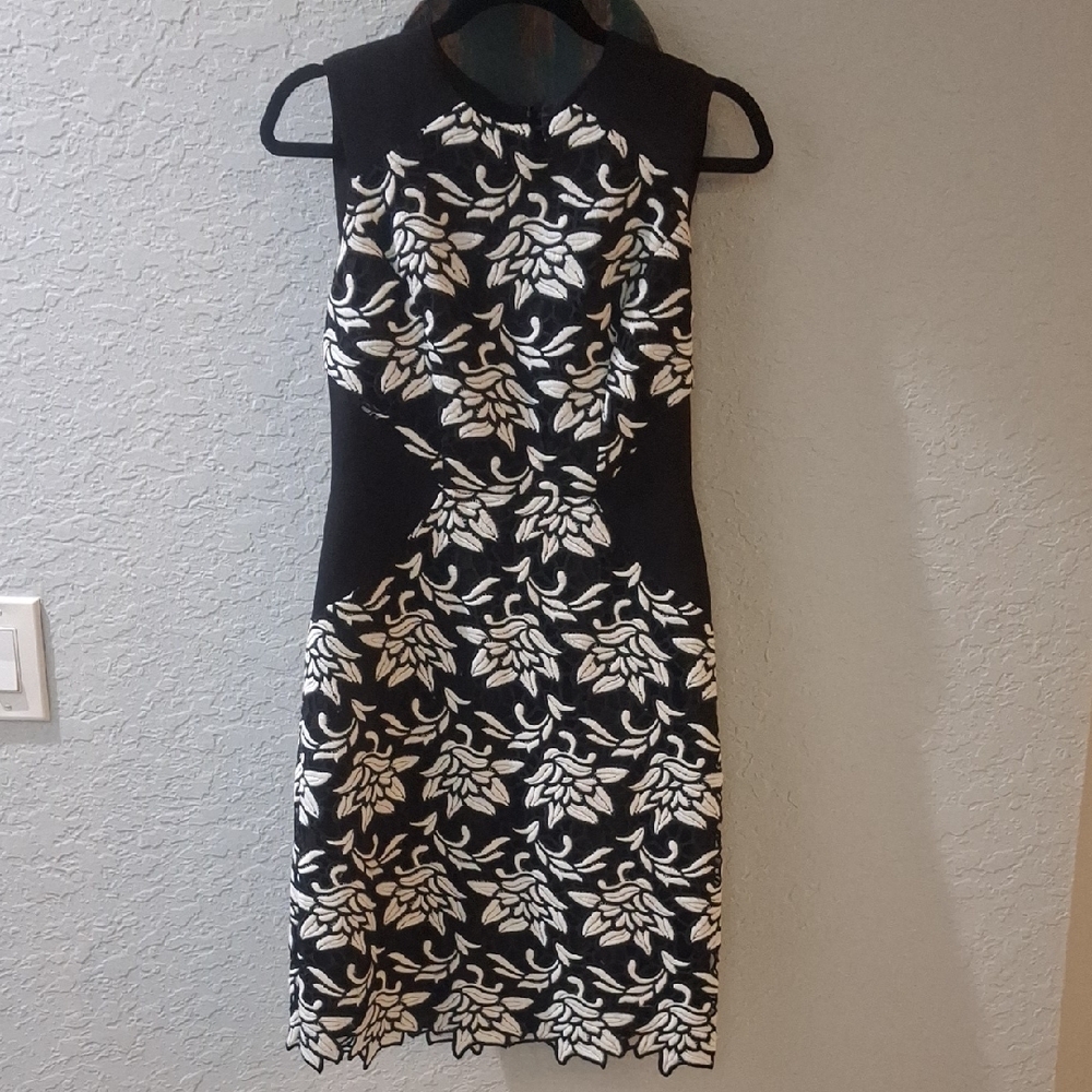 Chic Black and White Floral Mini Dress